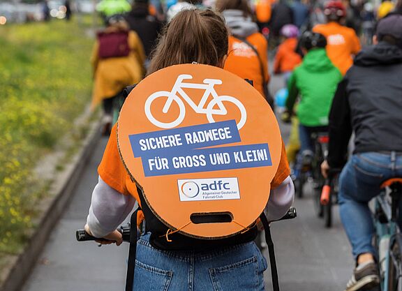 Aktionsschild Sichere Radwege Aktionsschild Sichere Radwege