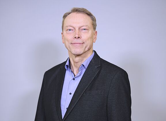 Das Foto zeigt Unfallforscher Siegfried Brockmann.